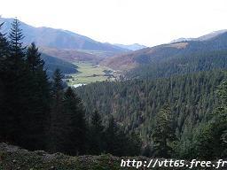 vue sur Payolle en cours de montée du col d'Aspin